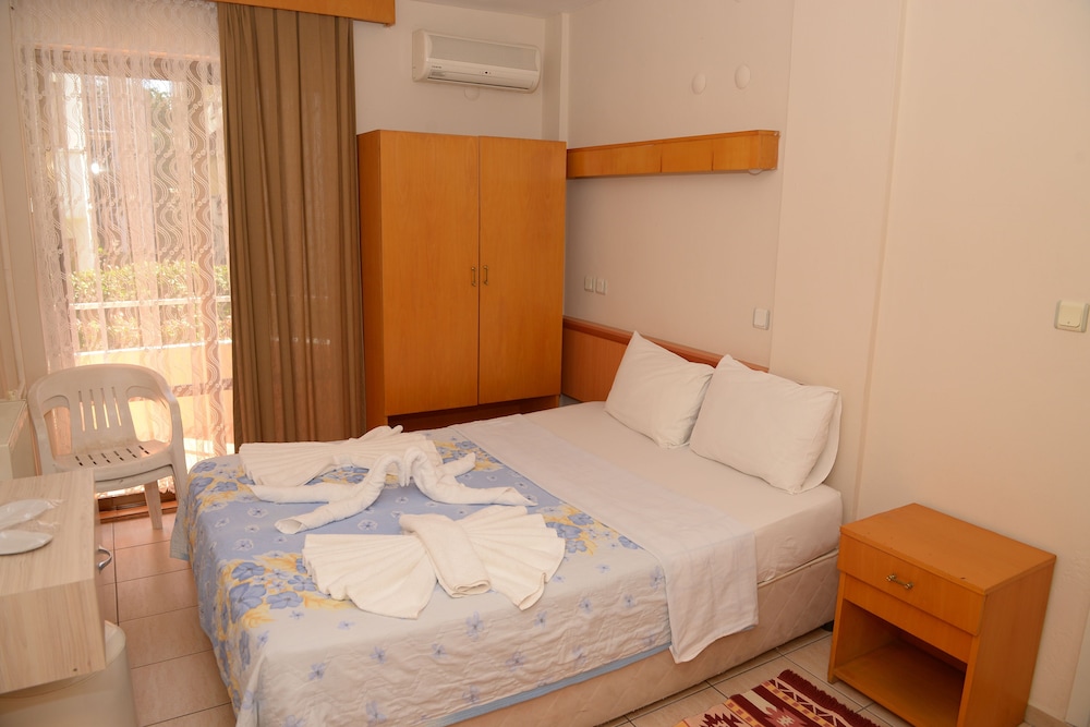 Standard Double Room photo 3