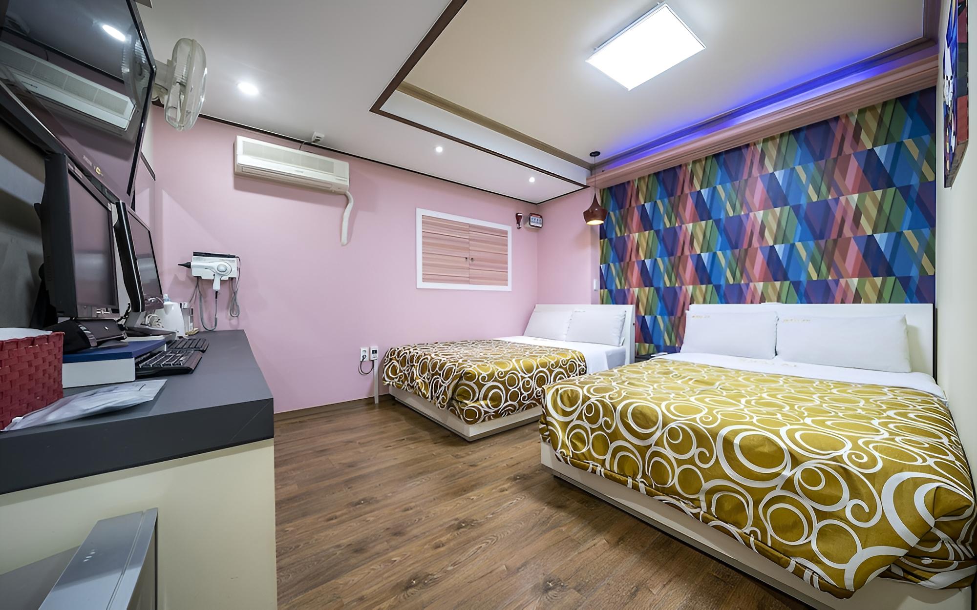 Room (Twin (OTT)) photo 1
