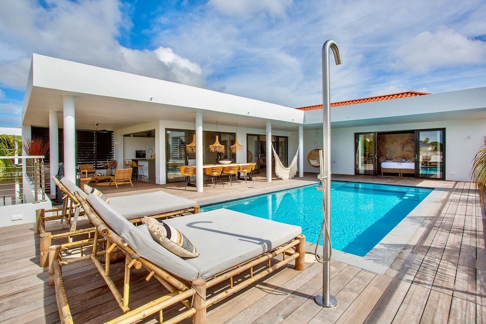 Deluxe Villa, Pool View photo 2
