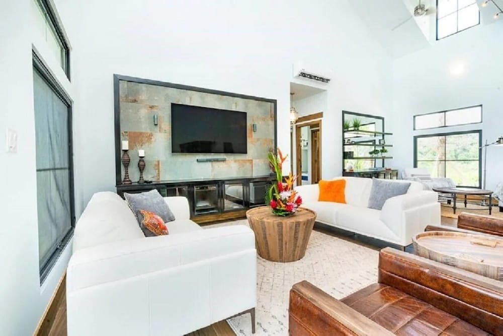 Villa photo 3
