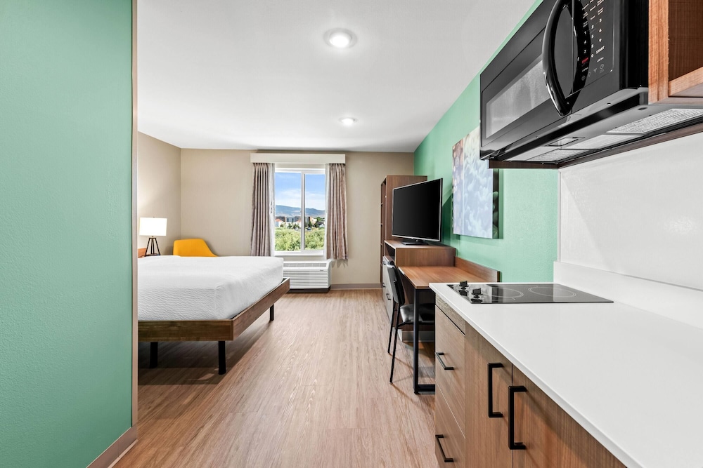 Suite, 1 Queen Bed, Non Smoking photo 1