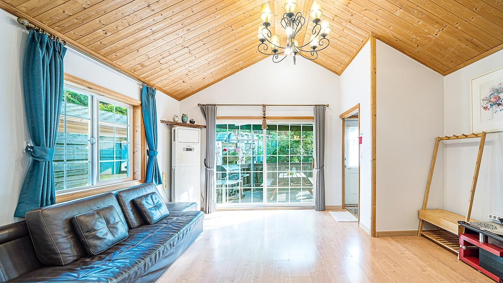 Basic Room, 1 Bedroom (Familyroom) - Photo 14