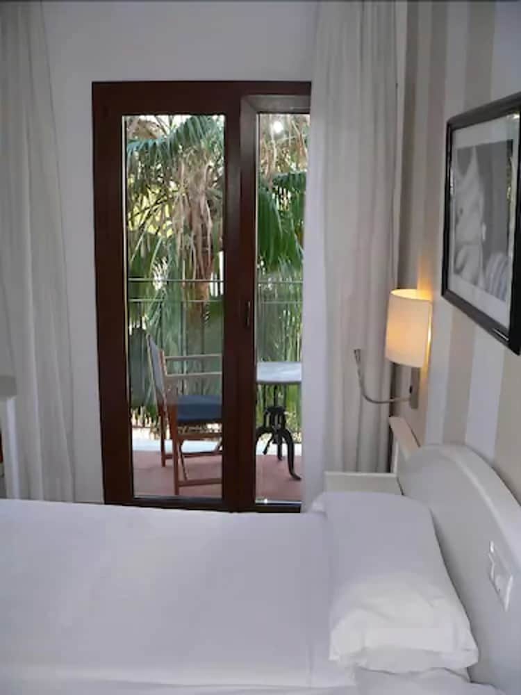 Double Room, Balcony