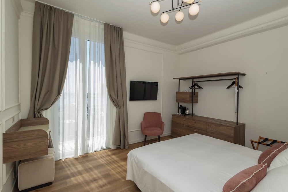 Deluxe Double Room, Sea View - Photo 6