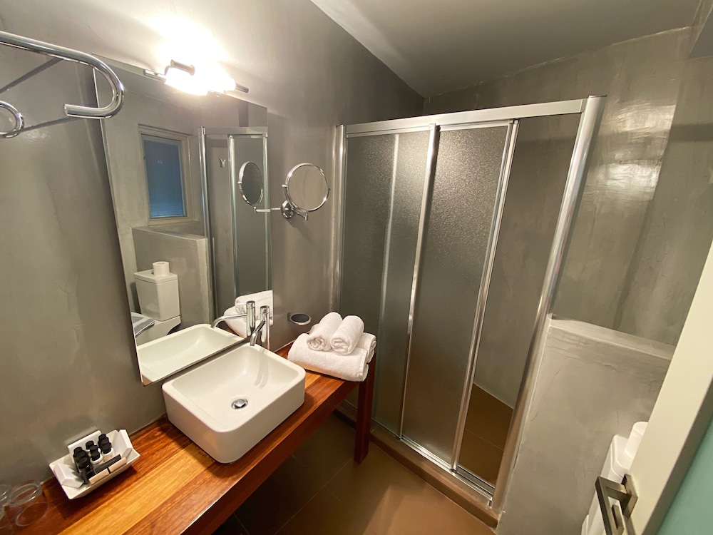 Superior Suite, Jetted Tub, Sea View - Photo 3