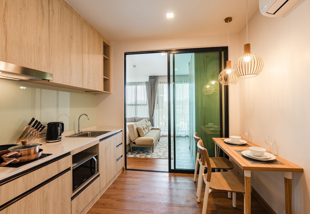 Premier Room, 1 Bedroom - Photo 3