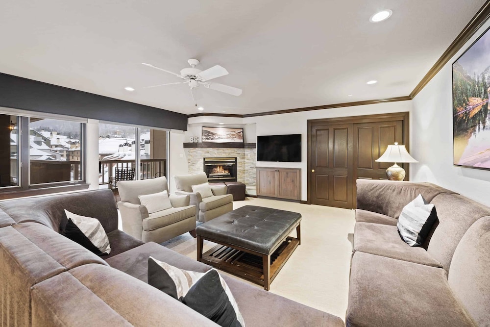 Luxury Condo, 3 Bedrooms