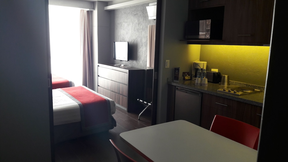 Standard Quadruple Room, 2 Double Beds photo 3