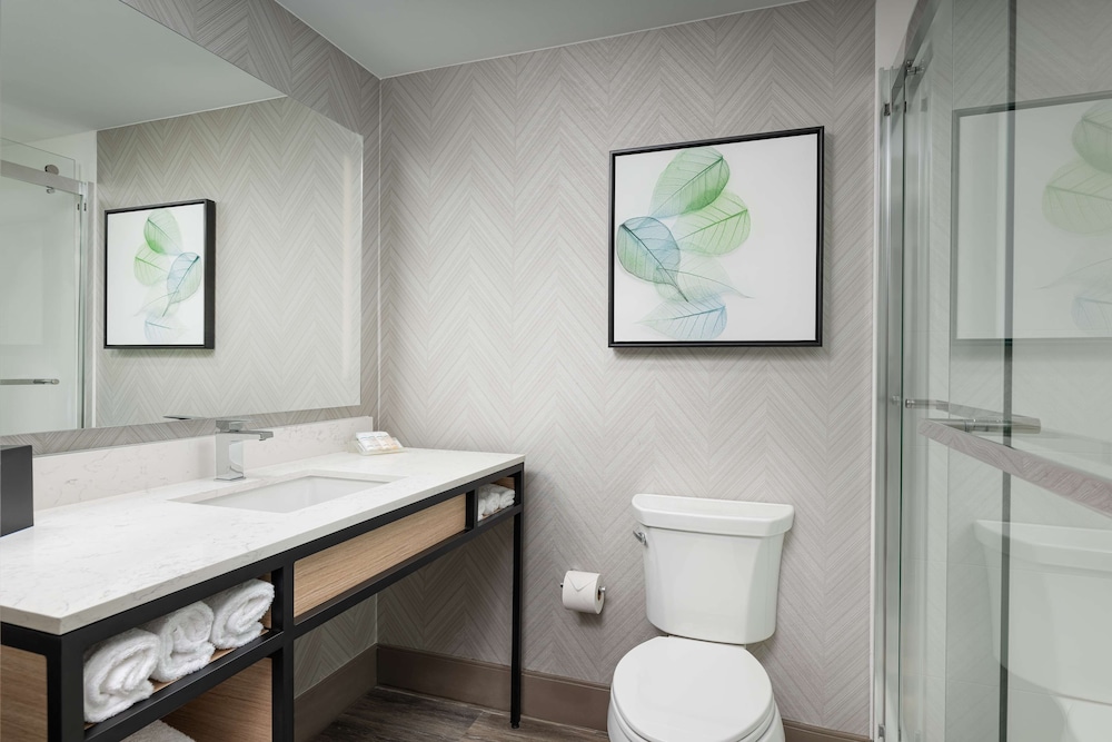 Junior Suite, 1 King Bed, Non Smoking - Photo 6