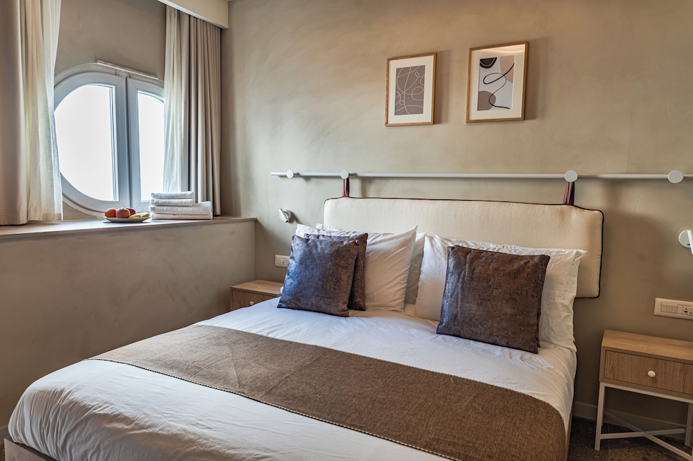 Comfort Double Room (2)