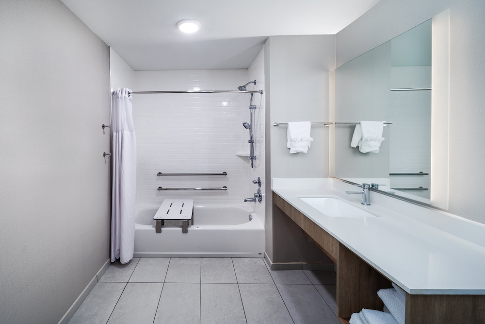 Suite, 1 Bedroom, Accessible Bathtub, Kitchen (Access Tub) - Photo 6