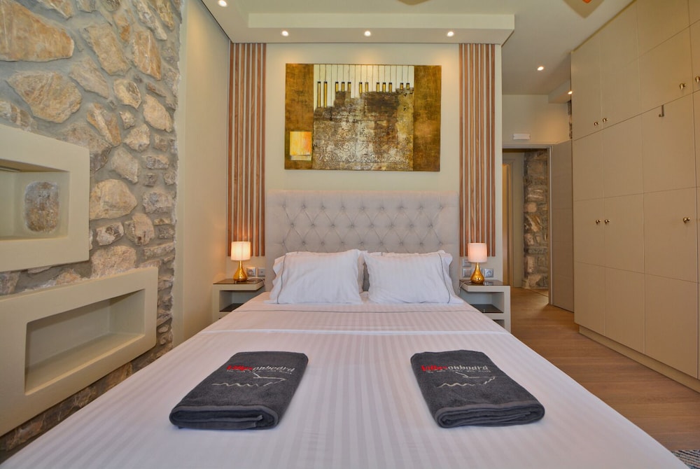 Villa photo 2
