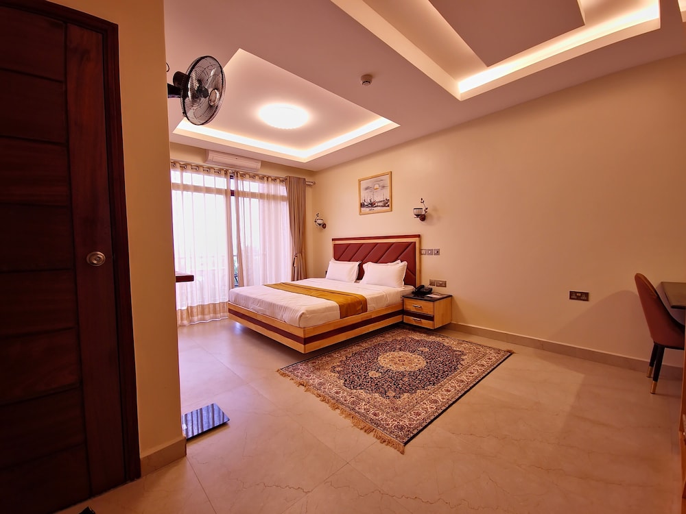 Deluxe Double Room, 1 King Bed photo 1