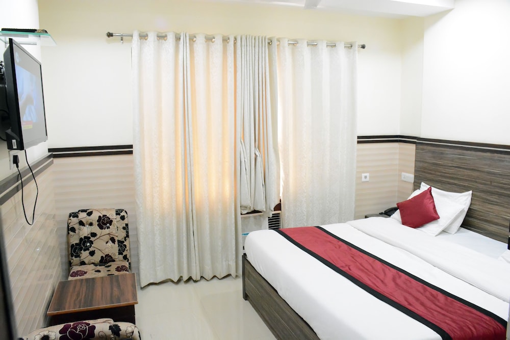 Deluxe Ac Room
