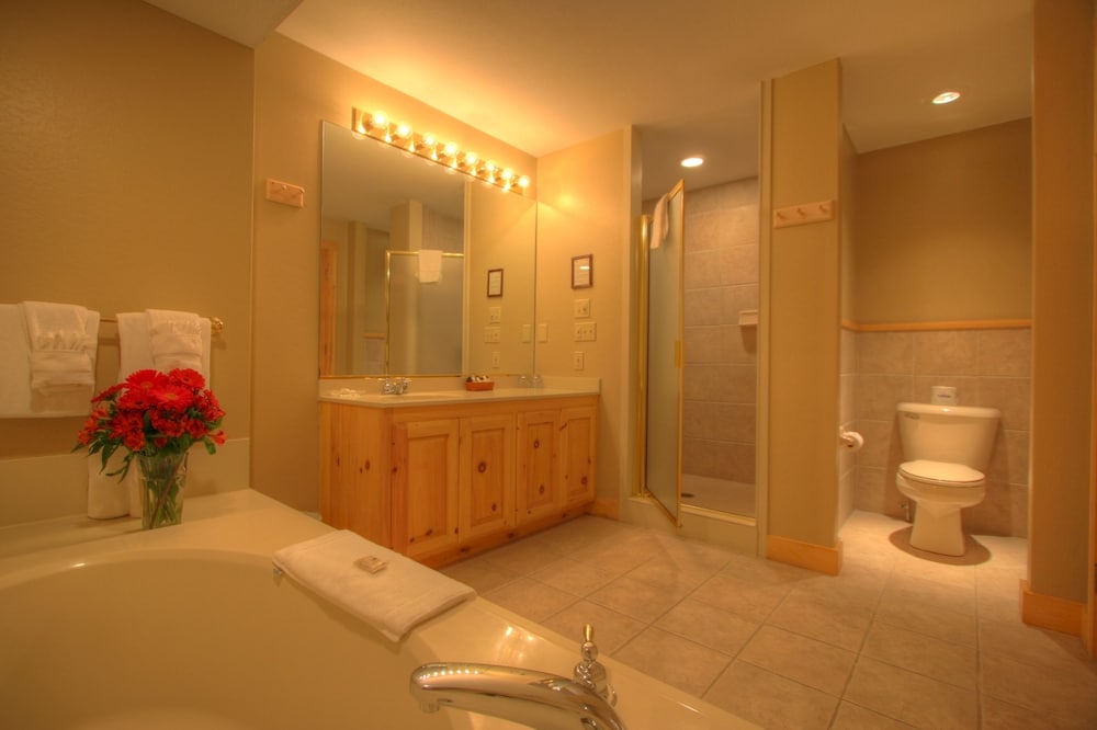 Deluxe Room, 1 King Bed with Sofa bed, Balcony, Ocean View (Lodge Ocean View- King) photo 2
