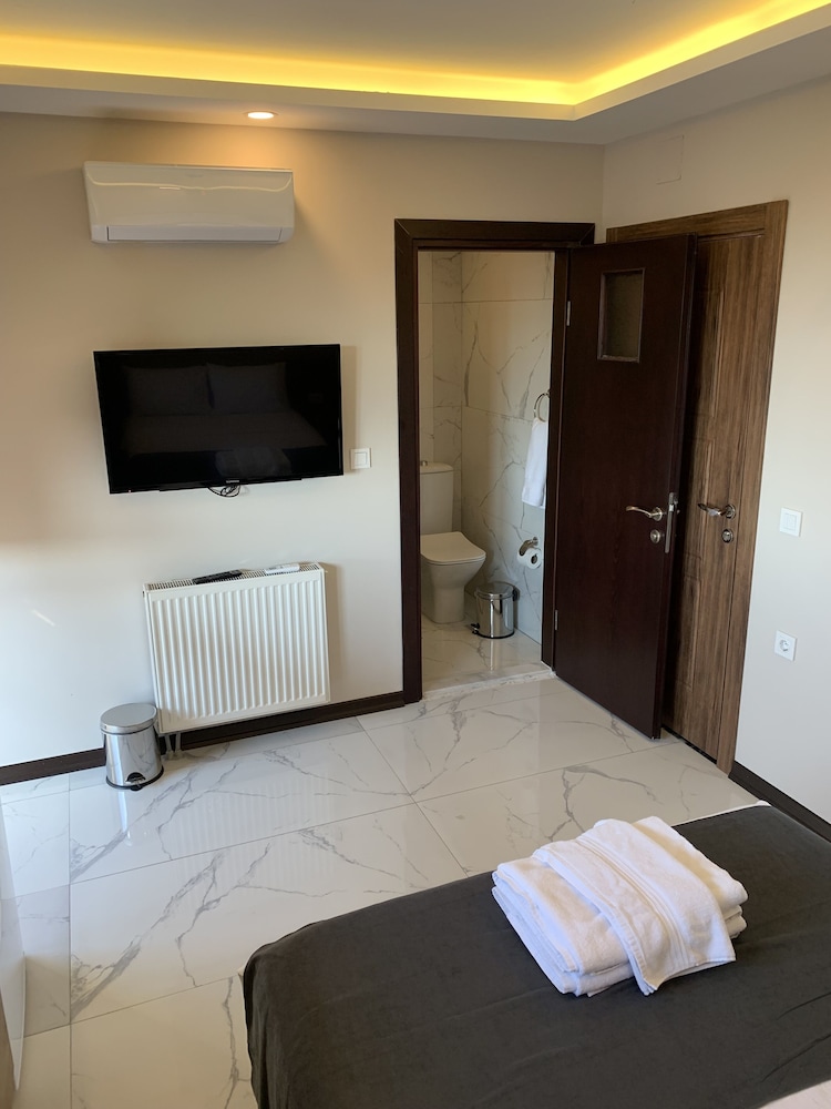 Standard Double Room - Photo 3