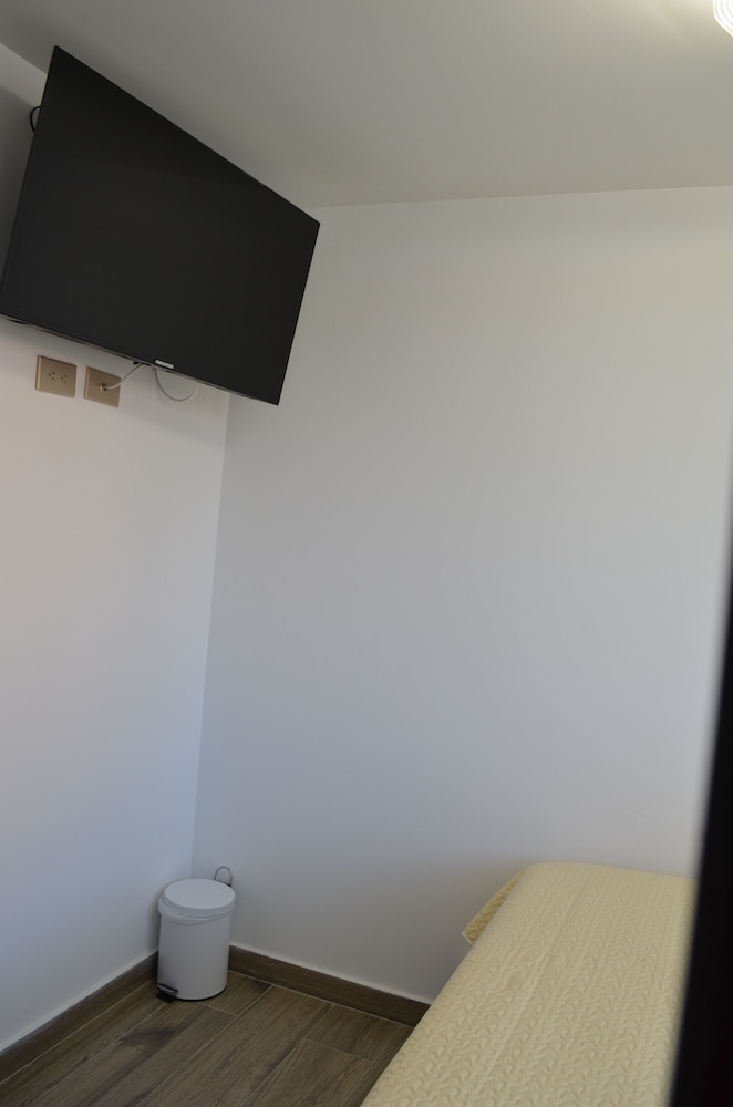 Basic Room photo 3