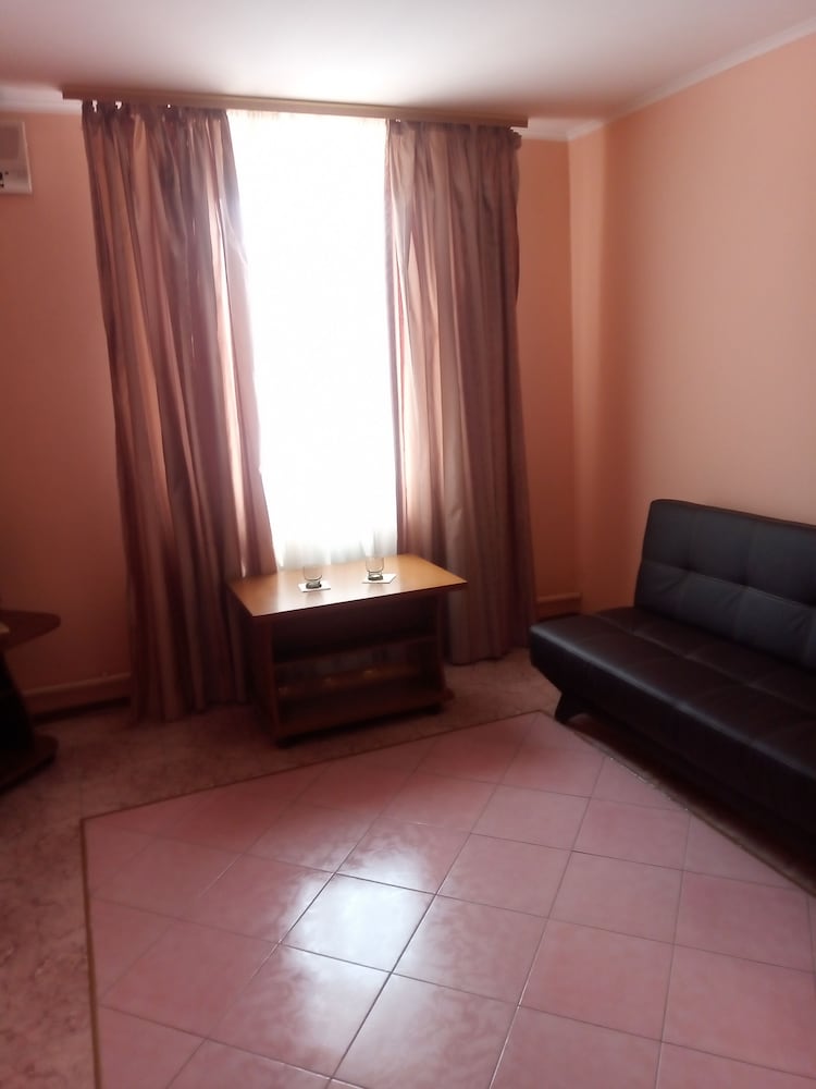 Suite, 2 Bedrooms, Balcony photo 3