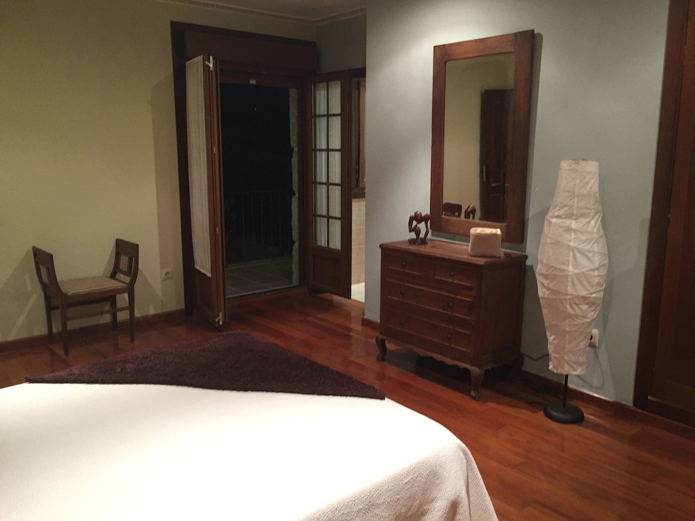 Deluxe Double Room, Private Bathroom - Photo 5