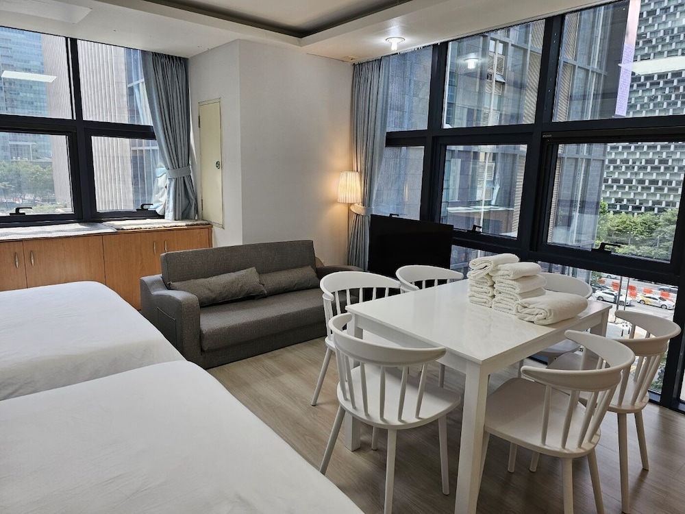 Samsung Coex Stay Family House B