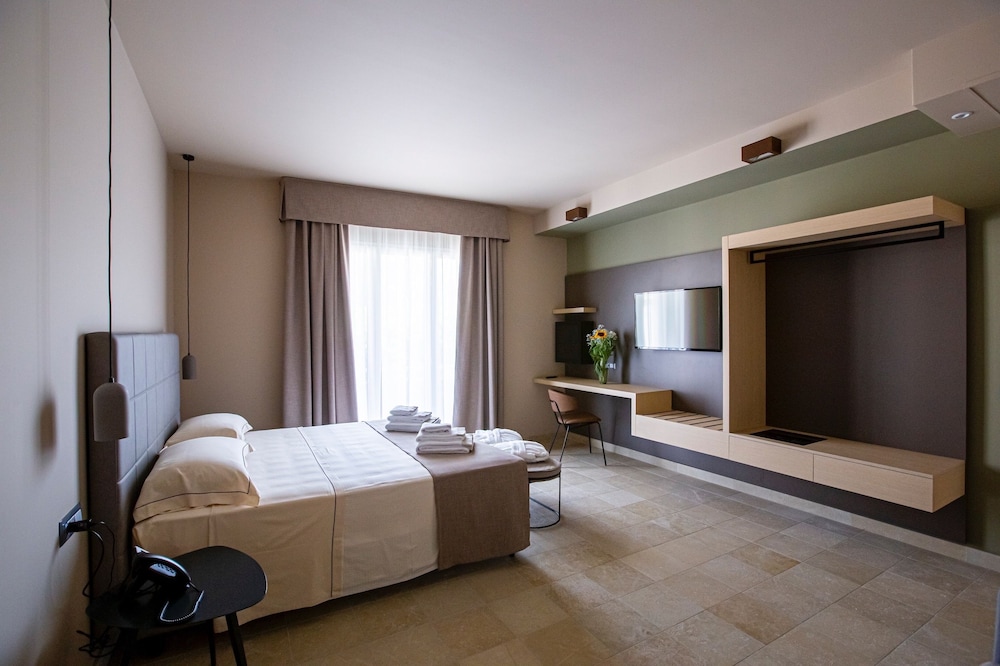Classic Triple Room - Photo 3