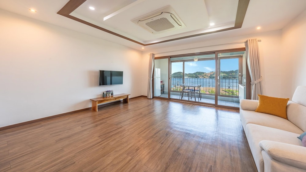 Basic Room, 1 Bedroom (Clarinet) photo 1