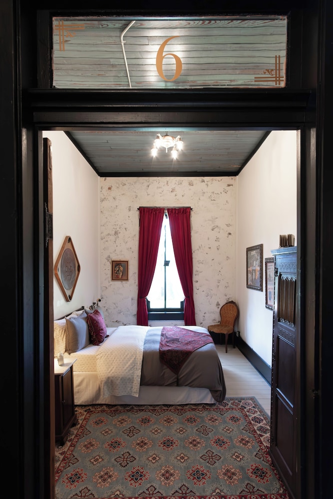 Room 6 : Fear of Missing Out photo 2