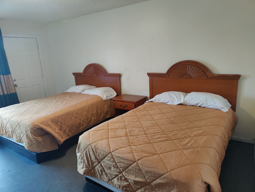 Basic Room, 2 Double Beds photo 1