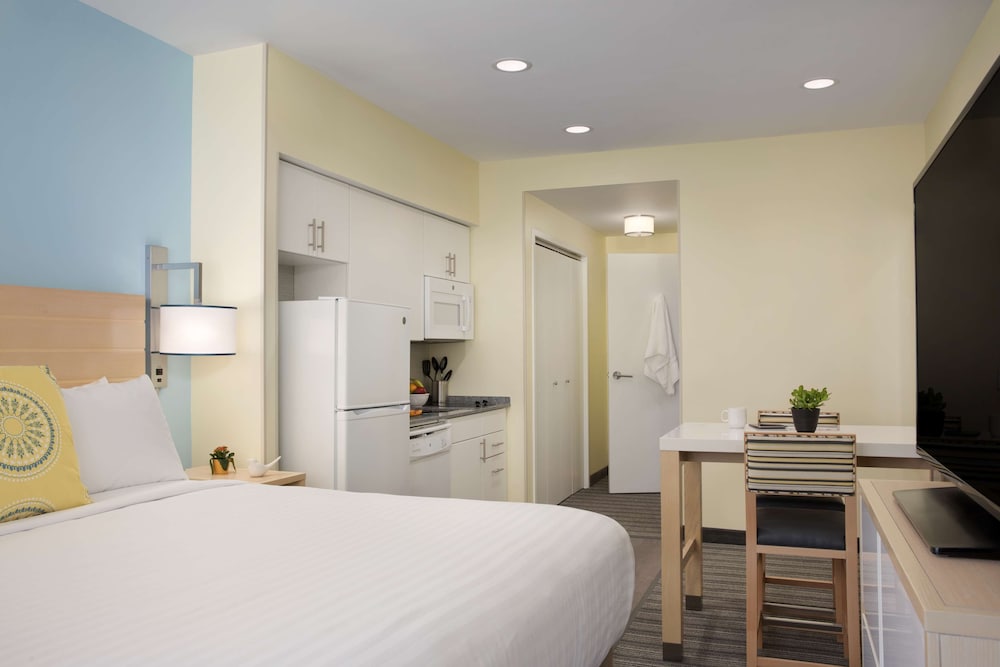 Suite, Multiple Beds photo 3