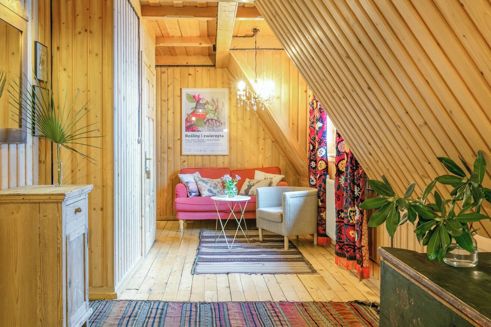 Room, 3 Bedrooms, 2 Bathrooms, River View