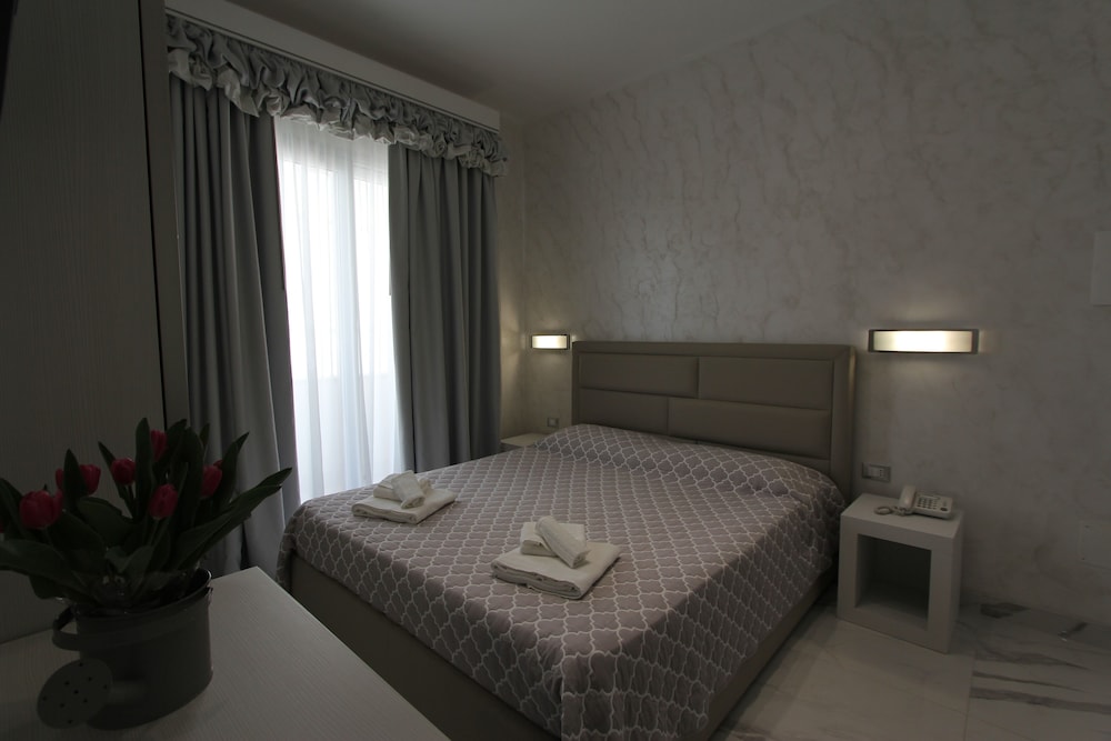 Economy Room photo 3