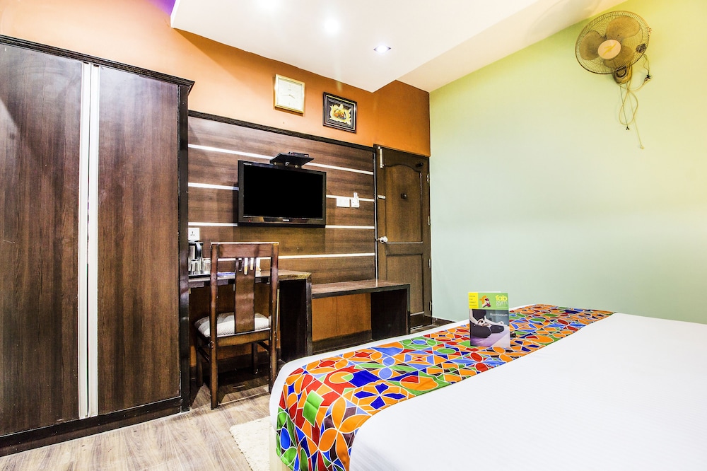 Premium Room, 1 King Bed, Non Smoking photo 1