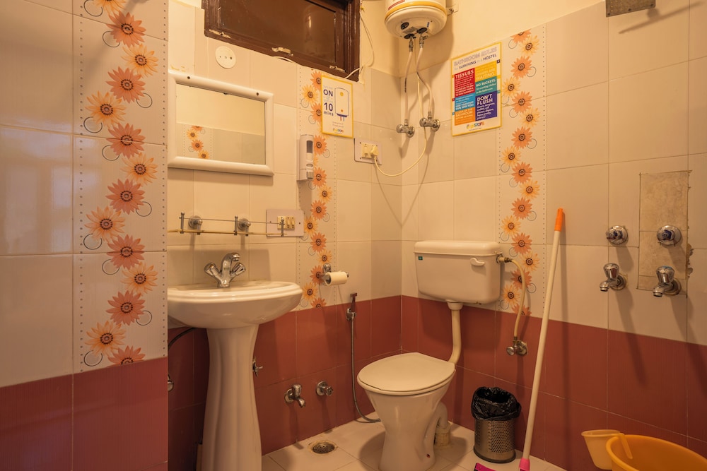 Deluxe Double Room with Ensuite Bathroom with View and Balcony - Photo 6