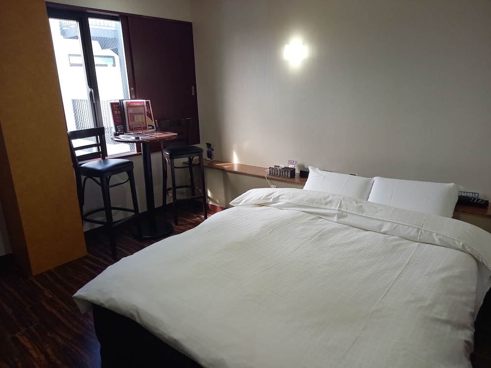 Basic Double Room photo 3