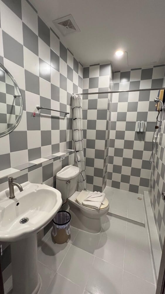 Family Room - Photo 8
