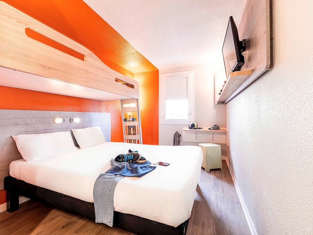 Triple Room, Multiple Beds