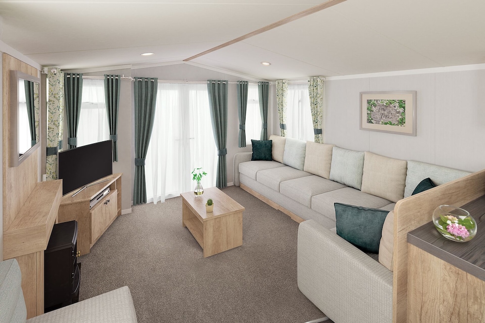Two Bed Gold Caravan photo 1
