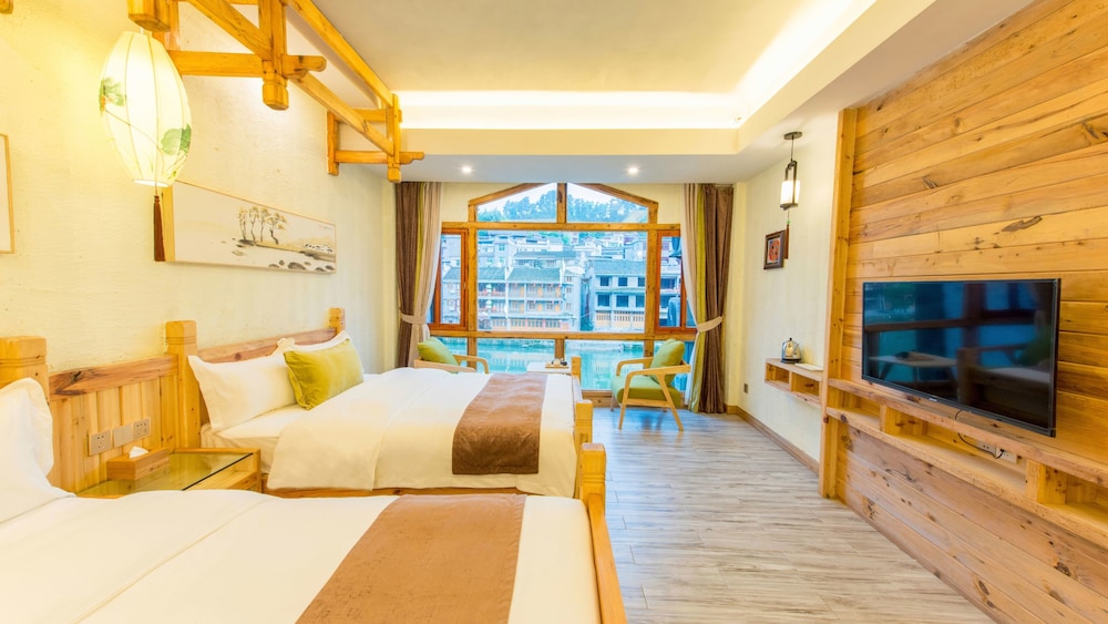 Deluxe Twin Room, River View photo 3
