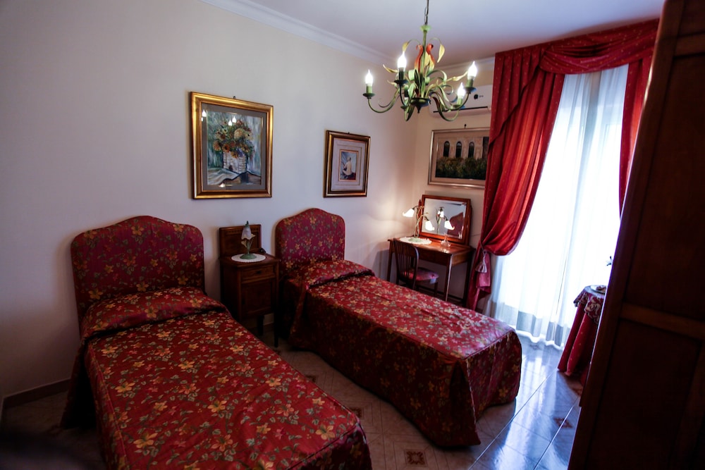 Triple Room, Non Smoking, Balcony photo 2