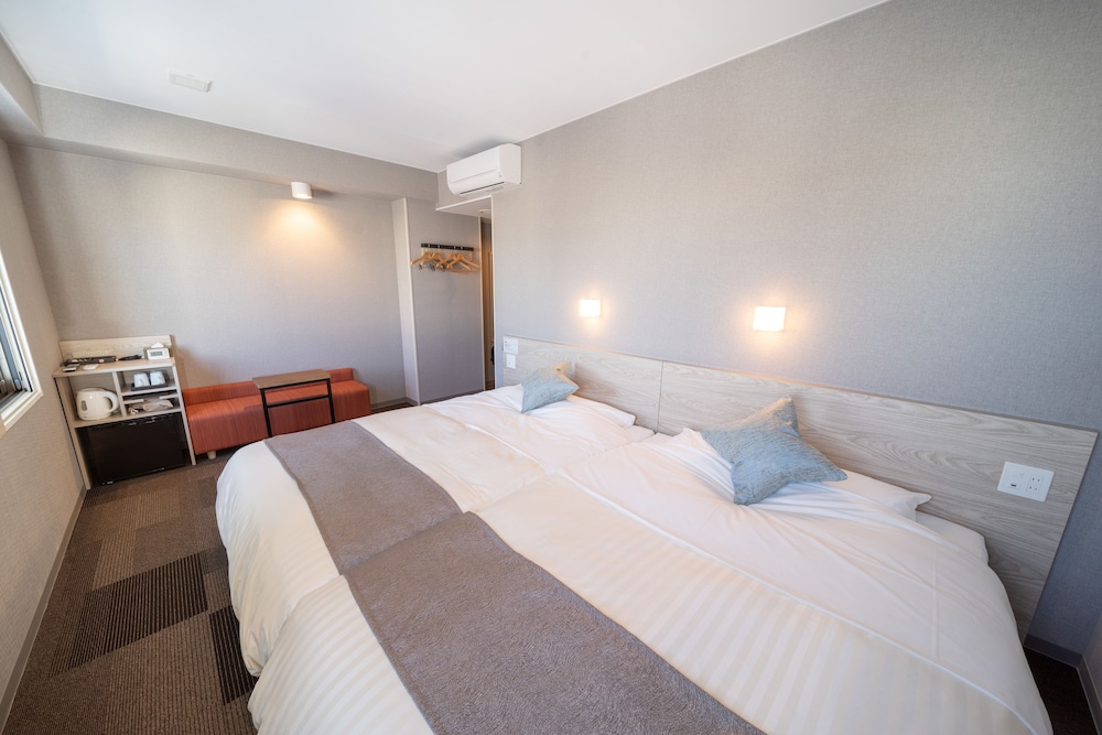 Twin Room (Room only) - Photo 1
