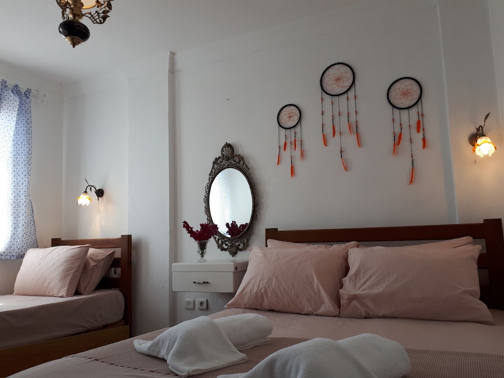 Standard Triple Room photo 1
