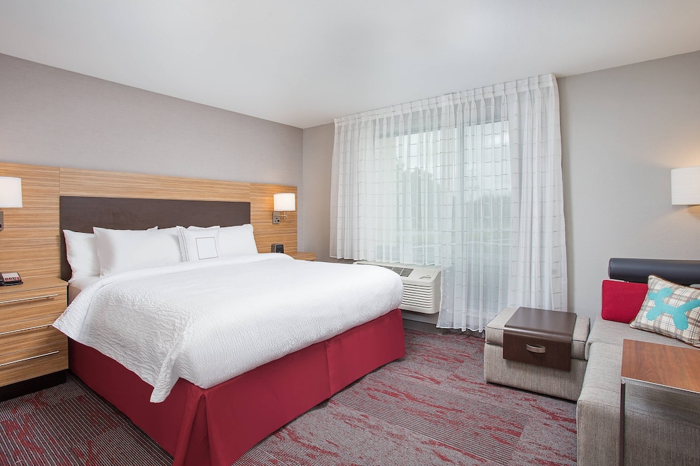 Studio Suite, 1 Bedroom (Mobility Accessible, Roll-In Shower) photo 2