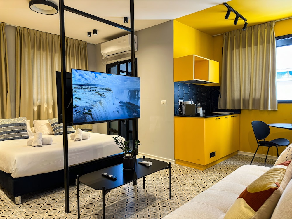 Luxury Studio Suite photo 3