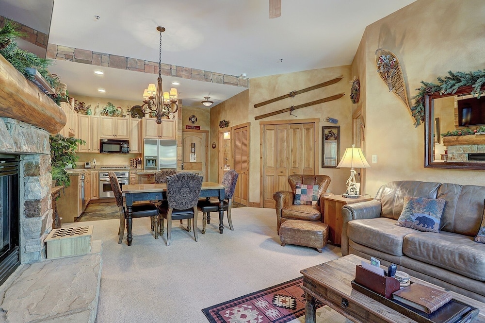 Condo, 1 Bedroom