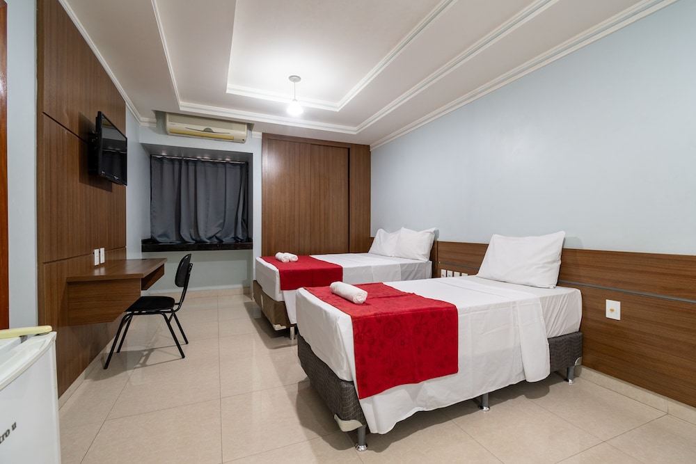 Standard Twin Room - Photo 1