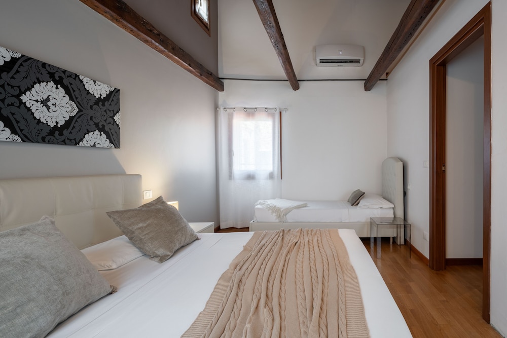 Superior Apartment, 1 Bedroom (Apt5 - Check-in online) photo 3