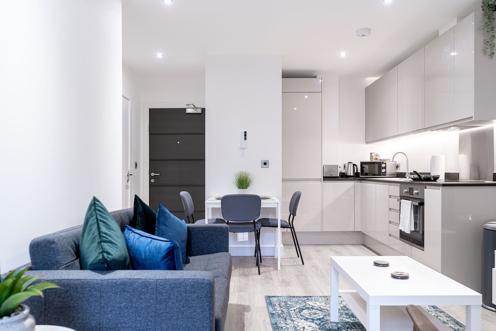 Apartment photo 2