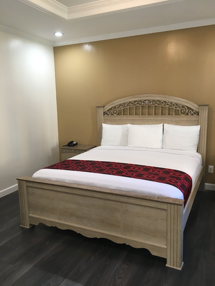 Room 127 photo 1