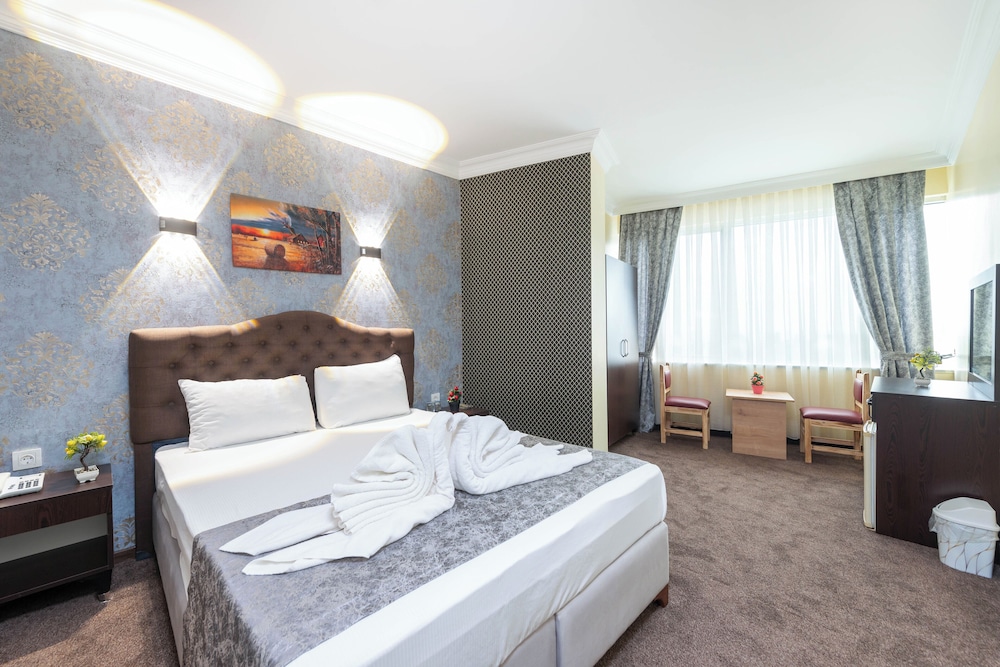 Standard Double or Twin Room photo 2