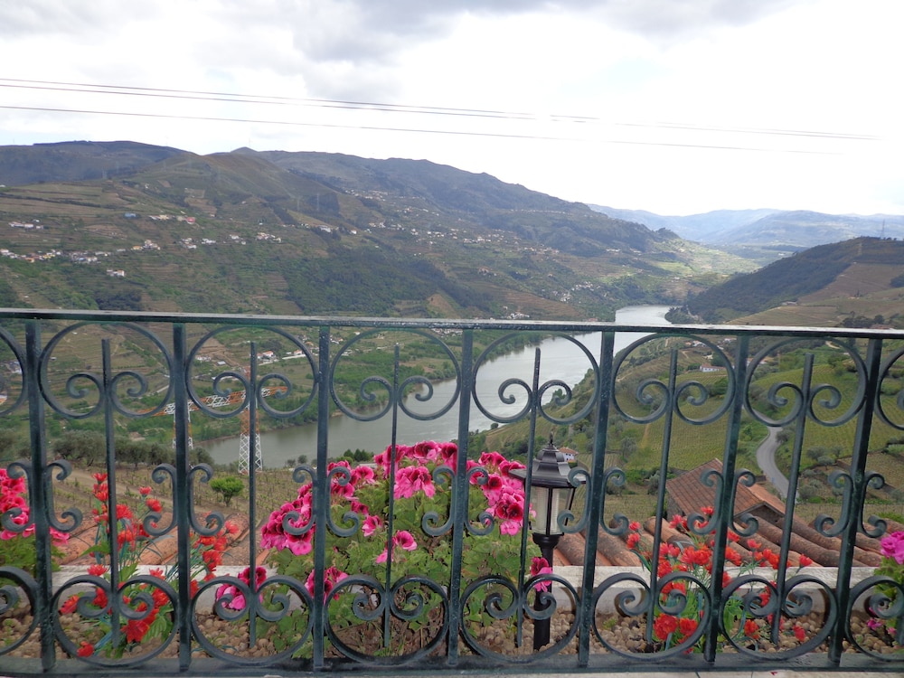 Standard Double Room, River View photo 3